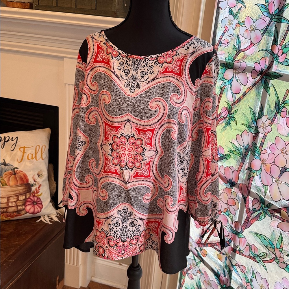 New York & Company Red and Black Patterned Blouse - Size Medium EUC